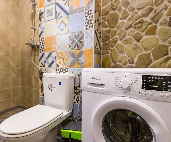 новобудова з сучасним ремонтомна вулиця шевченка 19 * إلفيف