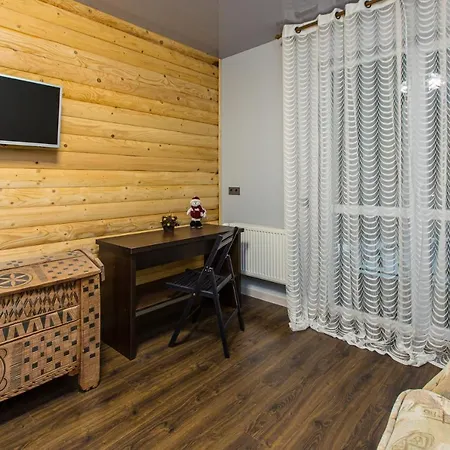 новобудова з сучасним ремонтомна вулиця шевченка 19 Апартаменты *