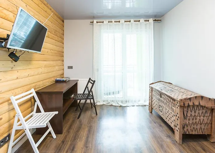 новобудова з сучасним ремонтомна вулиця шевченка 19 * Львов