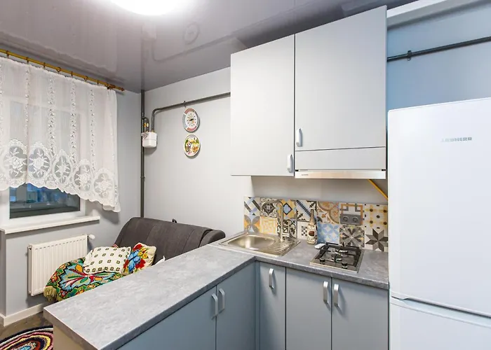 новобудова з сучасним ремонтомна вулиця шевченка 19 * Львов